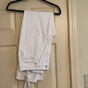 Chicos size 1 R new with tags jeans